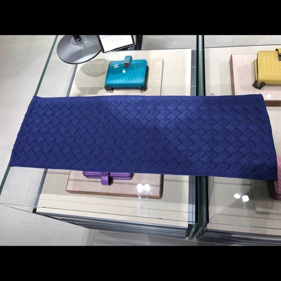 NWT Authentic Bottega Veneta 3D Knit Intriciato Wool Scarf 🧣 Navy - Picture 2 of 7